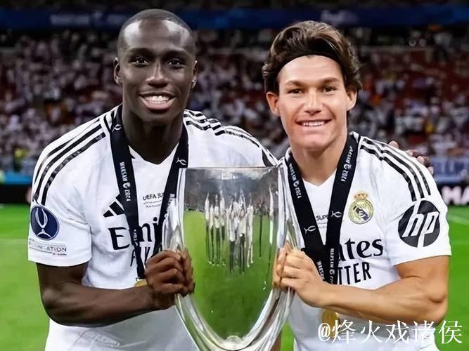 皇马锁定德甲左后卫目标!7000万转会费引热议 皇马锁定德甲左后卫目标!7000万转会费引热议